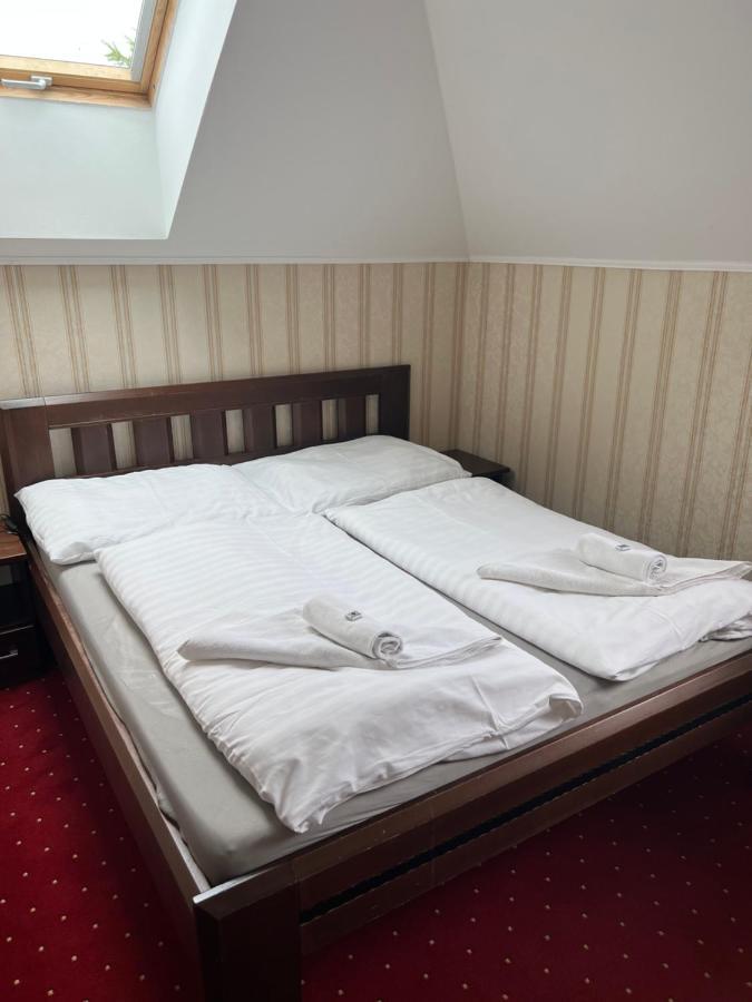 Hotel Krusnohorsky Dvur Cínovec Eksteriør bilde