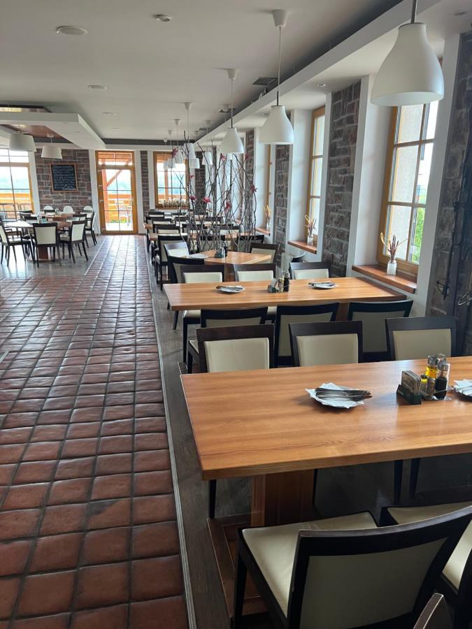 Hotel Krusnohorsky Dvur Cínovec Eksteriør bilde